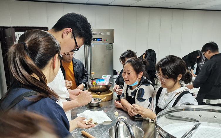 许村成校小笼包制作专项培训顺利开班