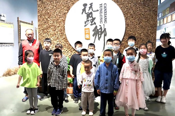 蚕乡记忆 文化传承    ——一场乡愁文化活动在云龙村举行