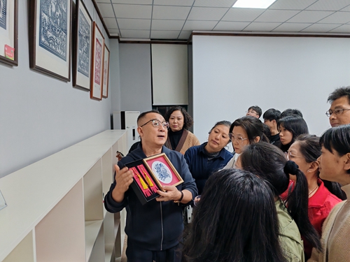 硖石居民学习好去处  各类培训惠民生