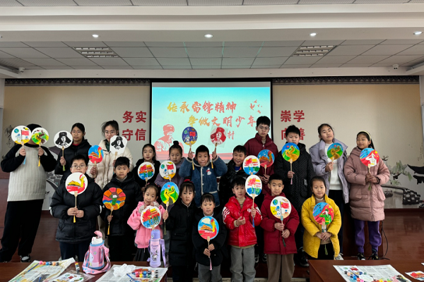 周王庙星火村社区学校开展“传承雷锋精神，争做文明少年”主题活动