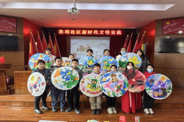 海昌街道胜利社区学校举办青少年“雨润万物DIY油纸伞”活动