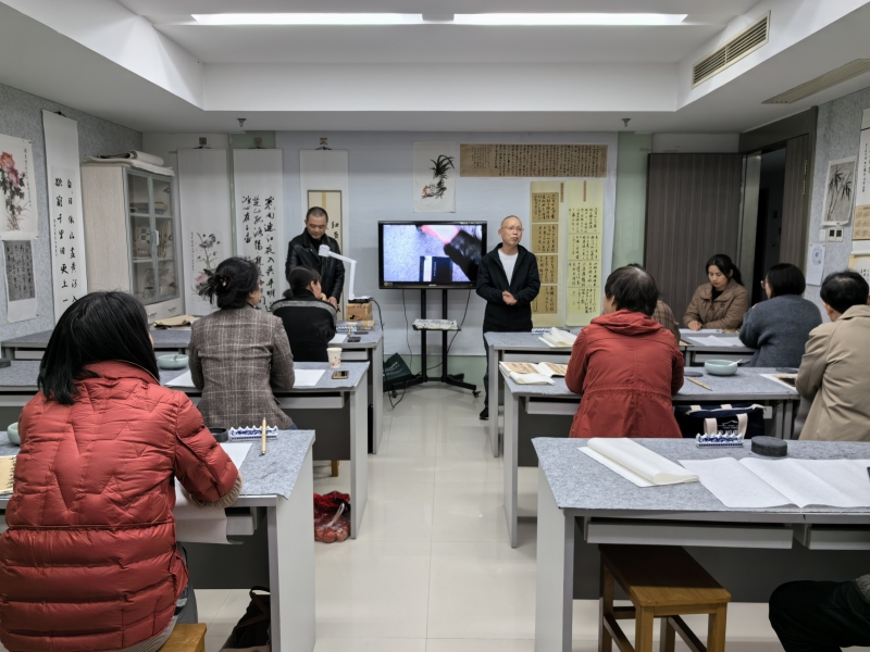 海洲街道成校2024年行书书法公益培训班顺利开班