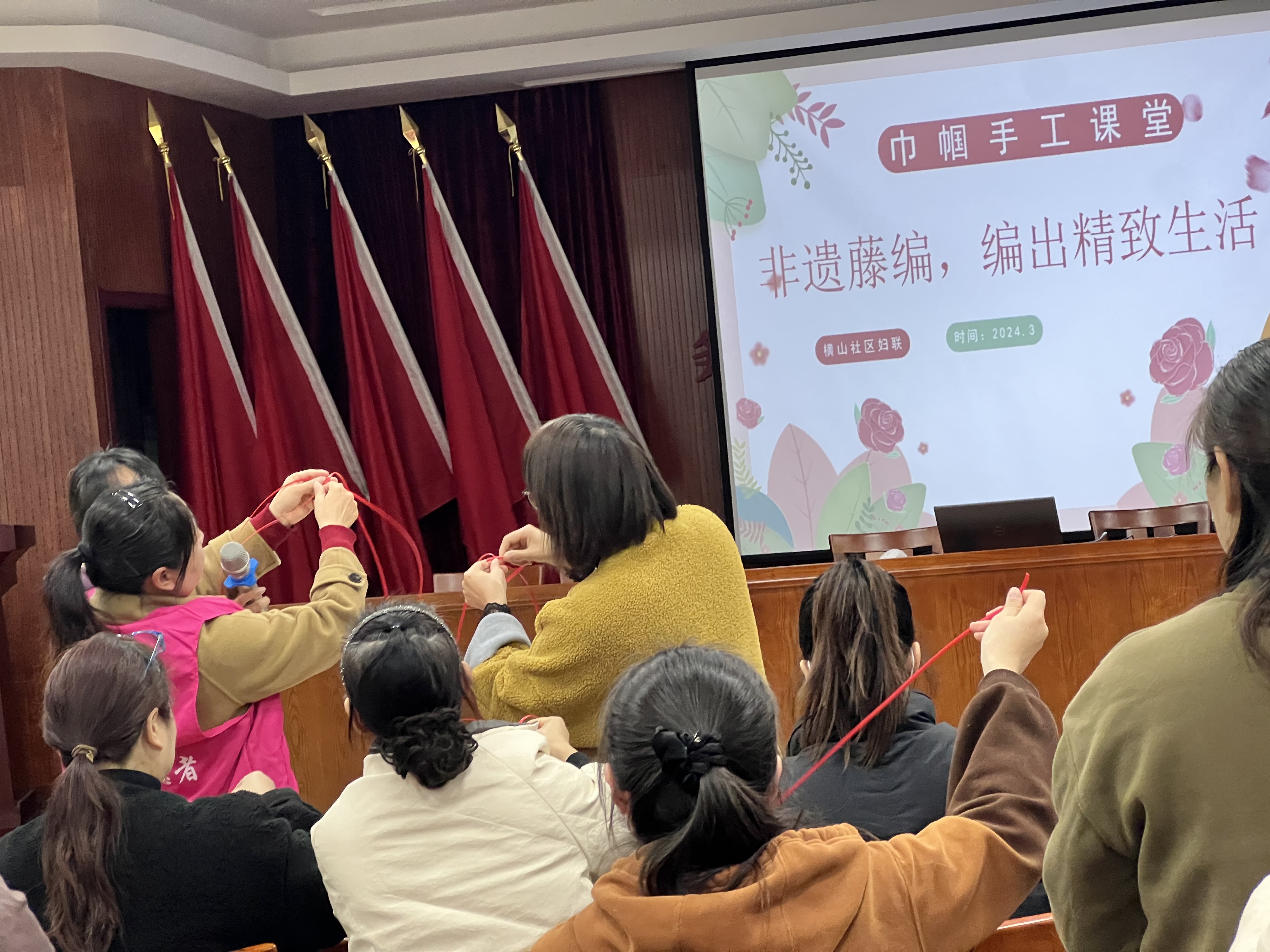 非遗藤编手工课堂，编出精致幸福生活