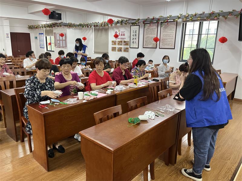 盐官镇开展端午话邻里·香囊飘香传文明端午主题活动