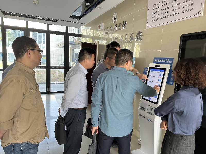 嘉兴市人力社保局调研组赴长安镇成校调研中心镇技能培训站点建设情况