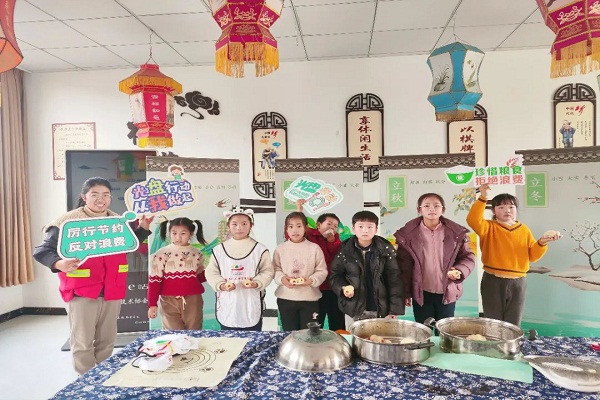 周王庙镇联民村社区学校开展"珍惜粮食 崇尚节约"主题研学活动