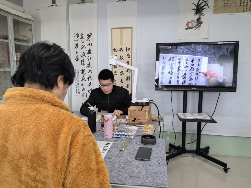 海洲街道老年书法公益培训班顺利开班