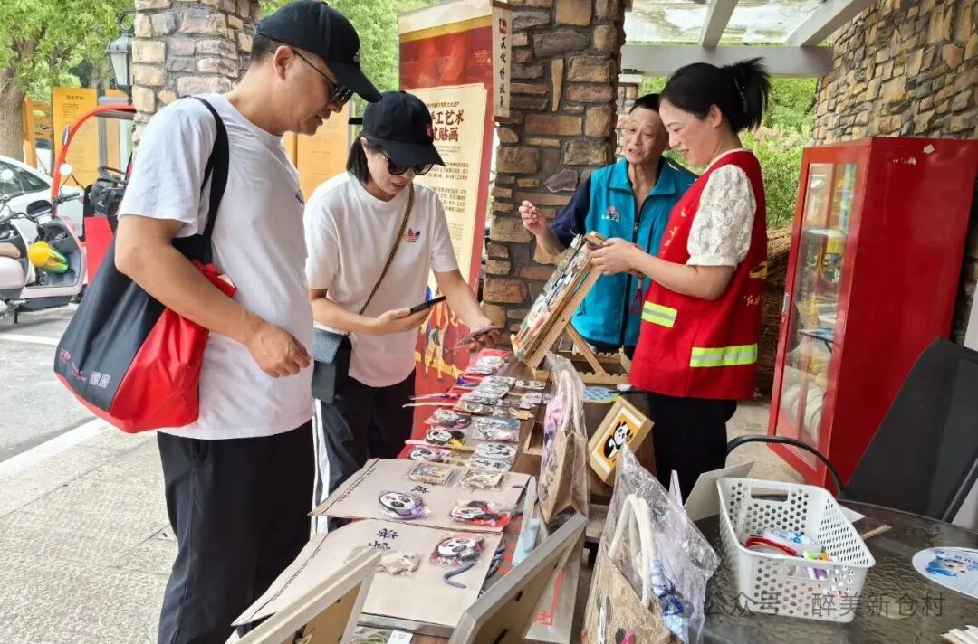 当非遗遇上国庆节，皮贴画点燃文旅融合新火花