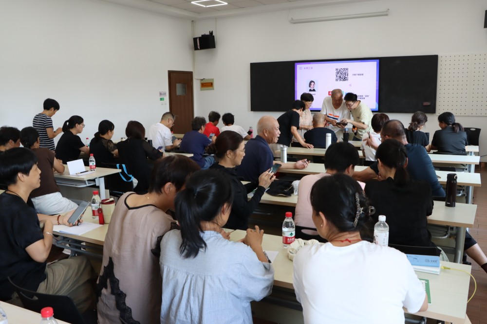 袁花老年学校举行2025年秋季开班仪式