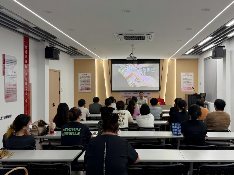 传承竹编非遗——盐官“潮”夜校公益课点亮夜生活