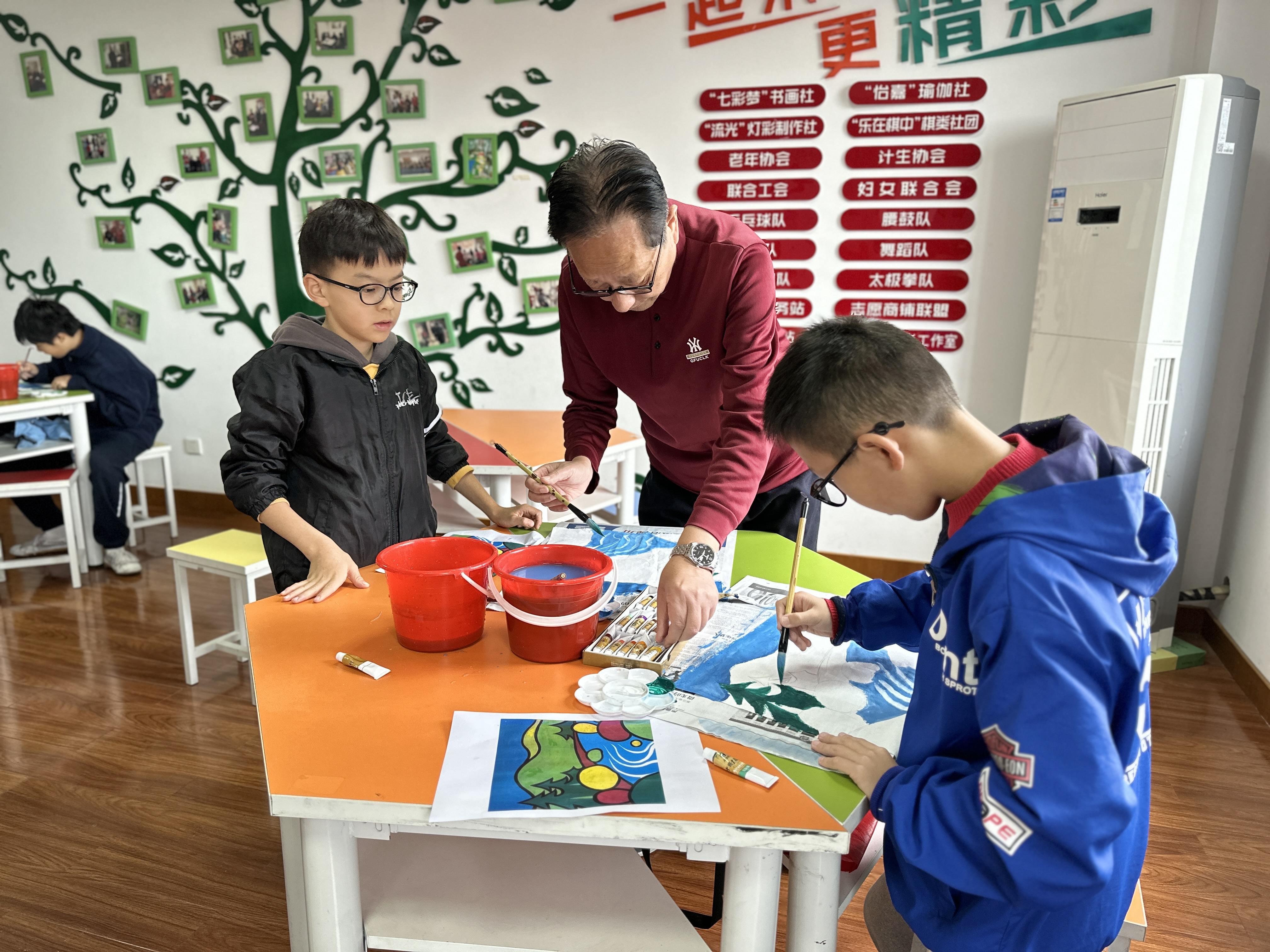 海昌街道洛隆社区学校开设丰富多元的居民公益学习课程