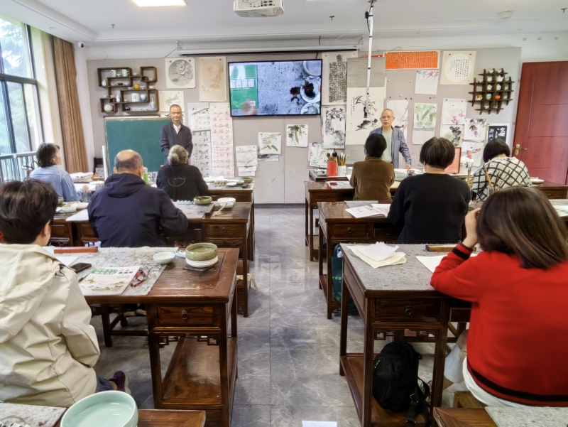 海洲街道社区教育中心银龄国画公益培训开班