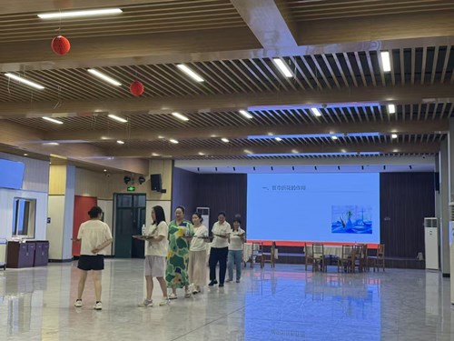黄湾镇“餐厅服务员技能五级考证”项目培训开班