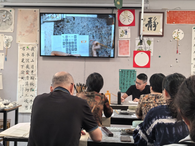 海洲街道公益书画培训项目开班