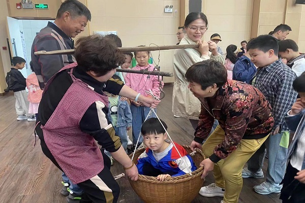 周王庙镇博儒社区学校举行“感受传统，特色立夏”立夏节气主题活动