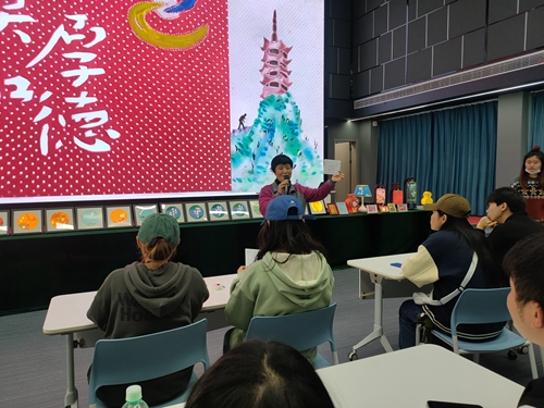 硖石灯彩走进嘉职院大学生校园