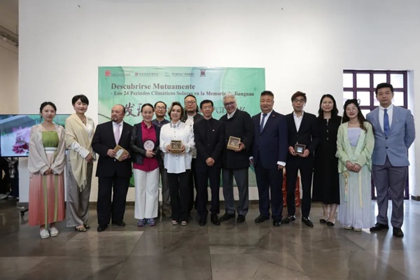 周王庙成校绘革社皮影携青春创意点亮墨西哥“二十四节气”文化展