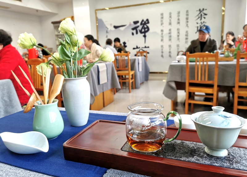 海洲街道社区教育中心举办老年人茶艺公益培训