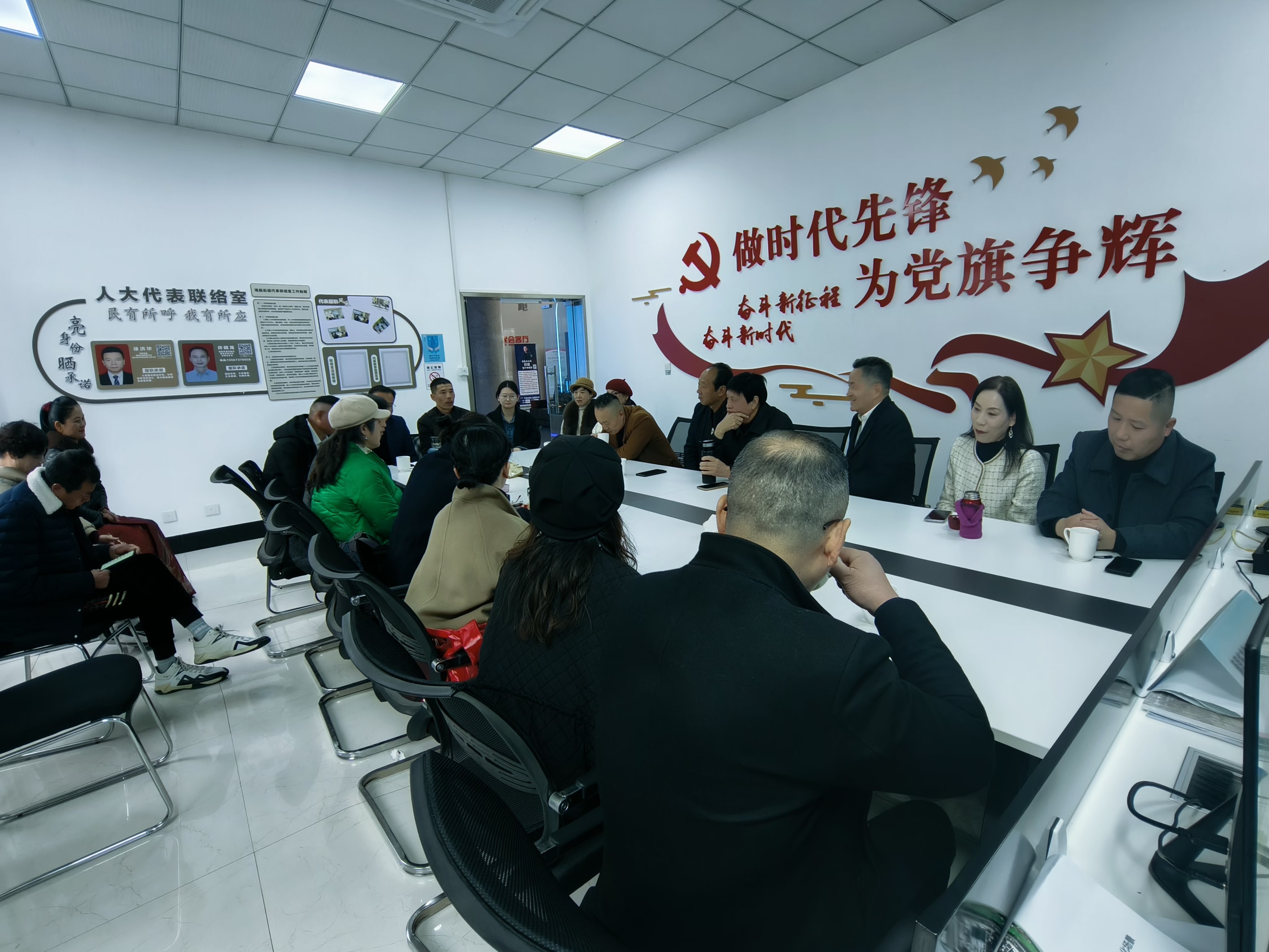 海昌街道双喜村老年梦想艺术团开展与城区文艺团体结对指导活动