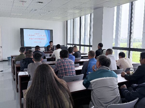 马桥成校开展水稻科学育秧栽培专题培训会